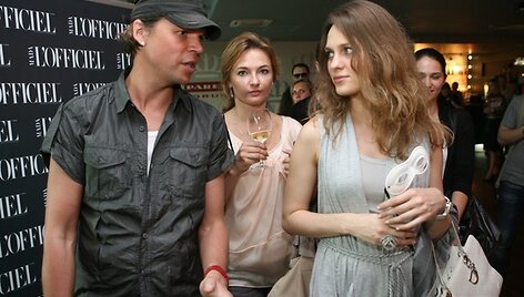 Galimybės pirmiau už kitus pamatyti filmą nepraleido ir dizaineris J.Statkevičius bei verslininkė A.Valentaitė.