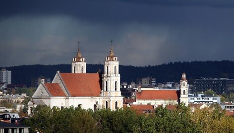 Vilnius prie&scaron; audrą