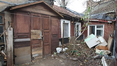 Šis apleistas namas Trakų gatvėje turėtų tapti deklaravimo vieta Vilniuje neregistruotiems vilniečiams.