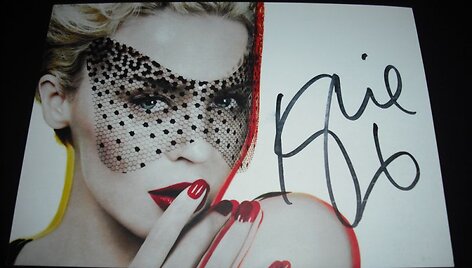 I&scaron; Kylie Minogue gerbėjos Daivos kolekcijos. Kylie autografas