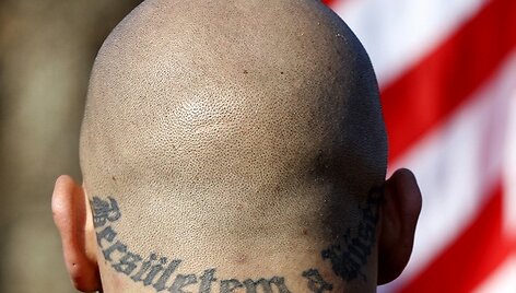 Skustagalviai, kaip ir A.Behringas Breivikas, kalba apie ekonominę Europos apokalipsę