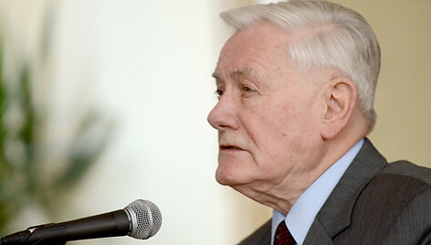 Valdas Adamkus