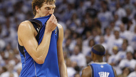 Dirkas Nowitzkis ir &bdquo;Mavericks&ldquo; pralaimėjo antrą kartą.