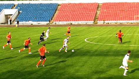 „REO“ (balta apranga) ir „Bangos“ rungtynės „Žalgirio“ stadione.