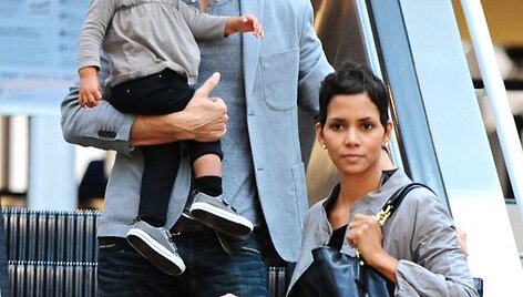 Gabrielis Aubry ir Halle Berry su dukrele