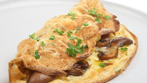 Omletas su pievagrybiais