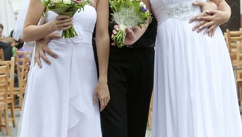 Ieva &Scaron;imukauskienė (kairėje)