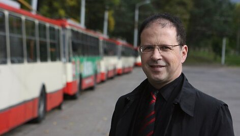 V.Stri&scaron;kos manymu, vaizdo kameros turėtų drausminti zuikius ir chuliganus. Chuligani&scaron;kų i&scaron;puolių vie&scaron;ajame transporte pastaruoju metu padaugėjo &ndash; jų pasitaiko net po kelis per dieną.