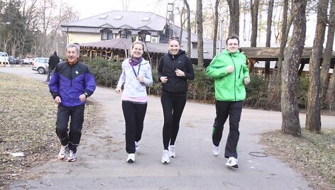 Į pirmąją 69 metų profesionalaus bėgimo trenerio P.Rak&scaron;tiko treniruotę atėjo tik dvi studentės ir vienas i&scaron; Vilniaus maratono organizatorių.