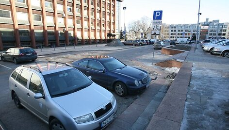 Požeminė aik&scaron;telė turėtų atsirasti &scaron;alia LOBT.