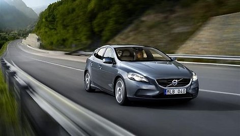 „Volvo V40“