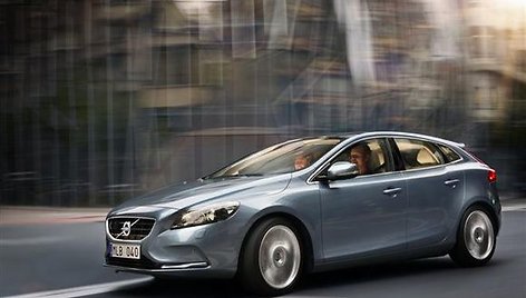 „Volvo V40“