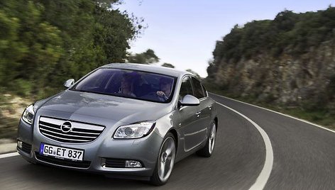 „Opel Insignia Biturbo“