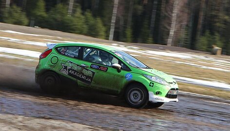 &bdquo;OKarte Autosporta Akademija&ldquo; organizuotų &bdquo;Ford Fiesta R2&ldquo; bandymų Latvijoje akimirka