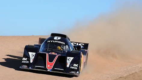 „Hyundai“ kopia į  „Pikes Peak“ kalną