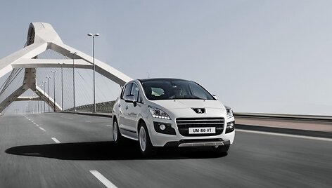 Pirmasis dyzelinis hibridas - &bdquo;Peugeot 3008 Hybrid4&ldquo;