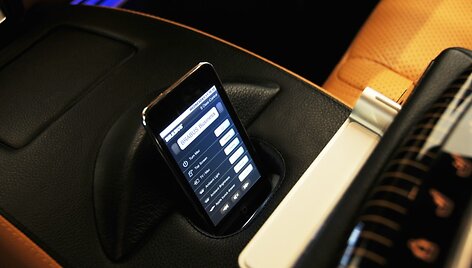 &bdquo;Brabus iBusiness&ldquo; &ndash; visi &bdquo;Apple&ldquo; produktai viename automobilyje
