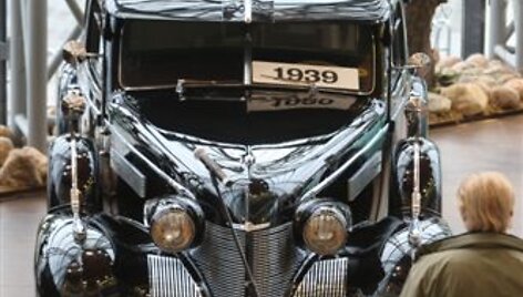 &bdquo;Cadillac&ldquo; kolekcija - už save kalbanti automobilių istorija
