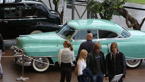 &bdquo;Cadillac&ldquo; kolekcija - už save kalbanti automobilių istorija