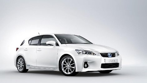 Jūsų piniginės draugas – „Lexus CT200h“