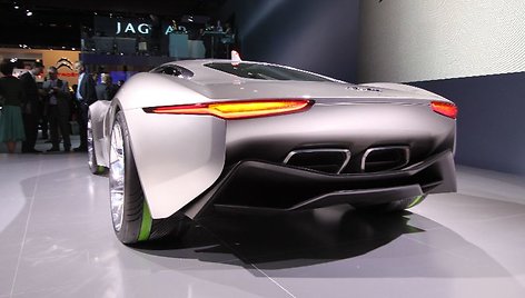 Paryžius. „Jaguar C–X75“