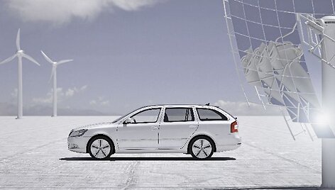 Paryžius. &bdquo;&Scaron;koda Octavia Green E&ldquo;