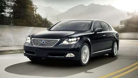 &bdquo;Lexus LS600h&ldquo; sedanas