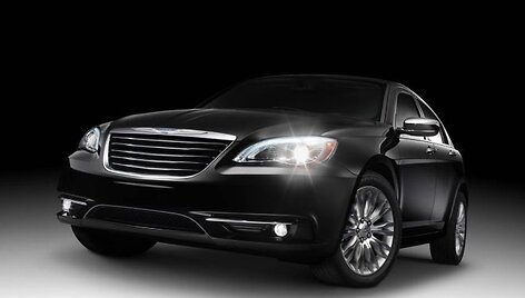 Premjera! &bdquo;Chrysler 200C&ldquo;