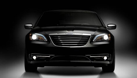 Premjera! &bdquo;Chrysler 200C&ldquo;