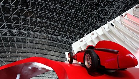 „Ferrari World“ pramogų parkas Abu Dabyje