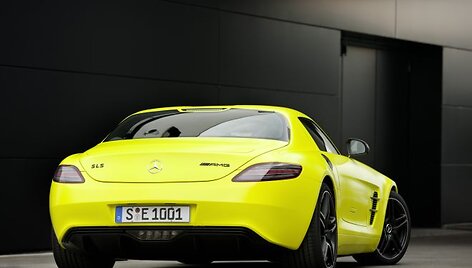&bdquo;Mercedes-Benz SLS AMG E-Cell&ldquo; prekyboje jau 2013 metais