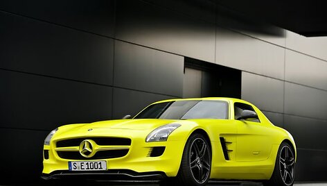 &bdquo;Mercedes-Benz SLS AMG E-Cell&ldquo; prekyboje jau 2013 metais