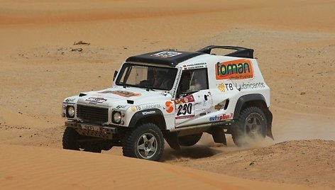 „Abu Dhabi desert challenge“ – pirmasis greičio ruožas