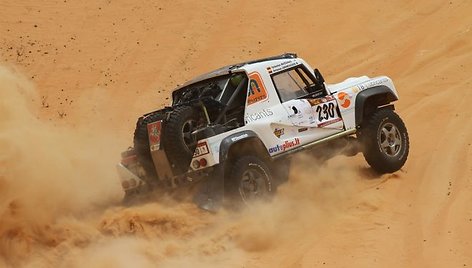 „Abu Dhabi desert challenge“ – trečiasis greičio ruožas