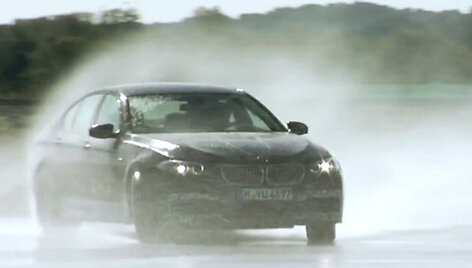 BMW M5 bandymai
