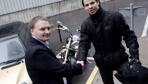 Motociklo ir automobilio vairuotojai &ndash; Jeronimas Milius ir Andrius