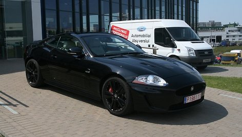 „Jaguar XKR“