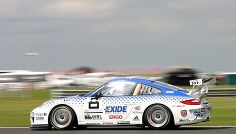 Ignas Gelžinis &bdquo;Snetterton 300 Circuit&ldquo; trasoje