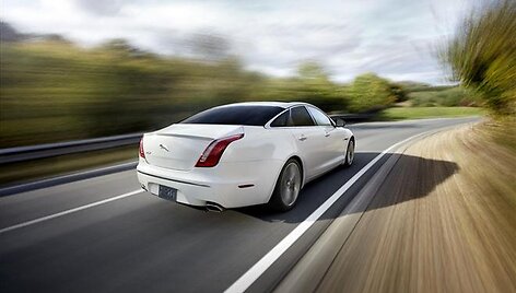 &bdquo;Jaguar XJ&ldquo; su &bdquo;Sport&ldquo; paketu