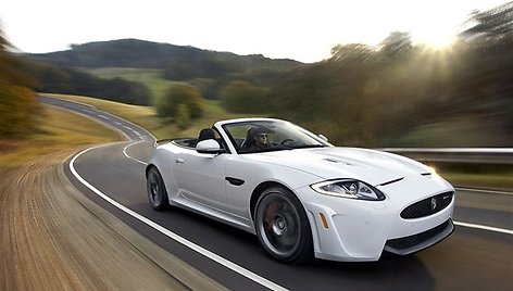 „Jaguar XKR-S Convertible“ – galingiausias markės istorijoje kabrioletas