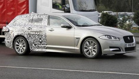 „Jaguar XF“ universalo prototipas