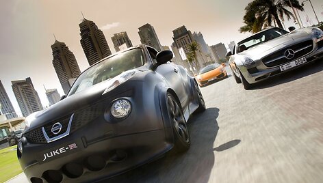 &bdquo;Nissan Juke-R&ldquo; reklamos filmavimas Dubajuje