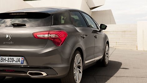 Citroen-DS5-2012-widescreen-16