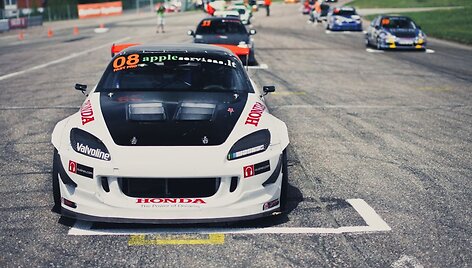 &bdquo;Nippon Auto&ldquo; &bdquo;Fast Lap&ldquo; lenktynėse remia Andrių Firantą