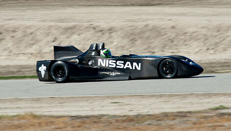 &bdquo;Nissan DeltaWing&ldquo; treniruotė Le Mano trasoje