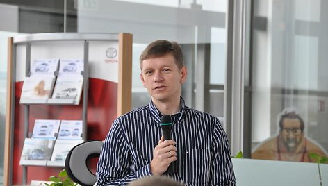 Dr. Vigilijus Sadauskas skaitė paskaitą vairuojantiems tėvams