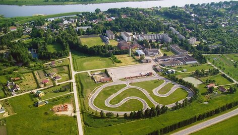 Smalininkų kartingo trasa i&scaron; Pauk&scaron;čio skrydžio