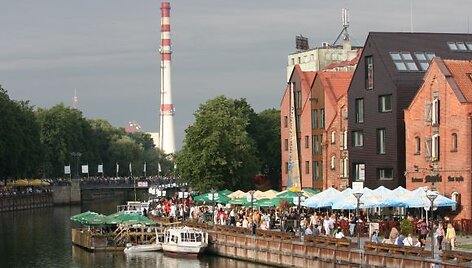 Penkadienį lijęs lietus nurimo tik prie&scaron; Jūros &scaron;ventės atidarymą. 