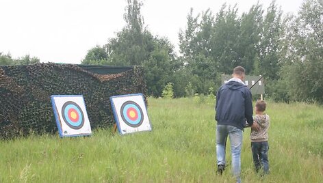 Žolynų gatvės bendruomenės &scaron;ventės akimirka.