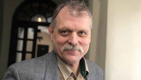 V.Rubavičiaus manymu, Lietuvoje pokyčių nematysime tol, kol nebus panaikinta partinių vienvaldystė.